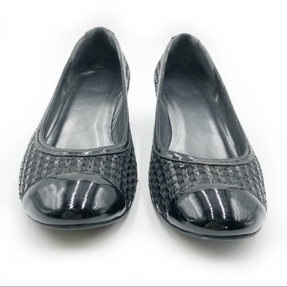 Stuart Weitzman Textured Wedge Pump Patent Leather - Picture 3 of 8